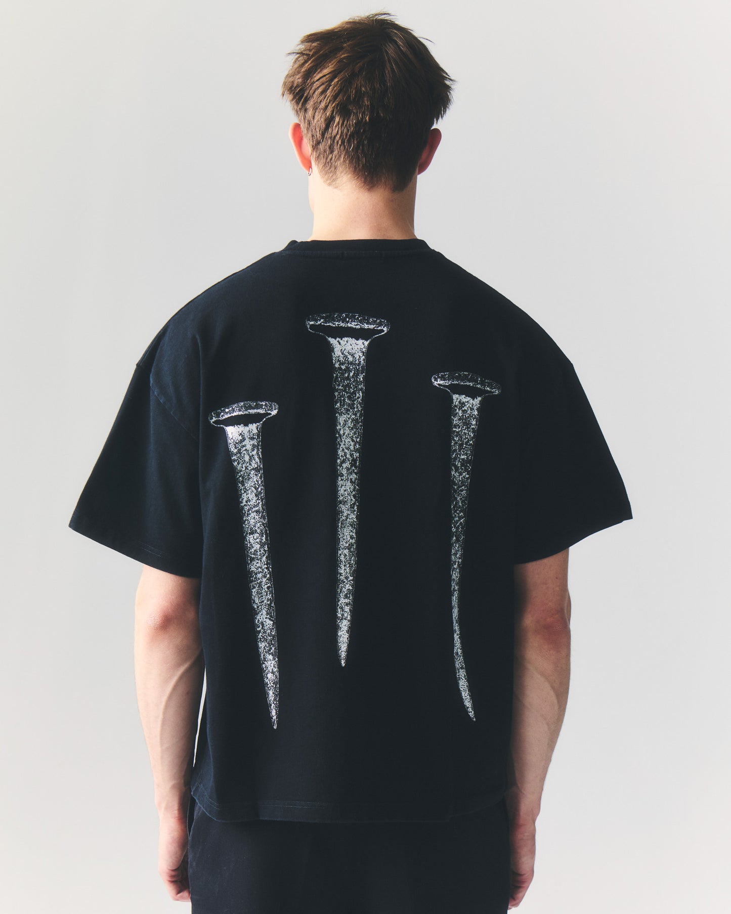 NAIL TEE